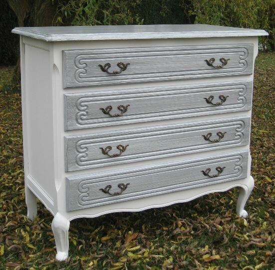 commode patinee