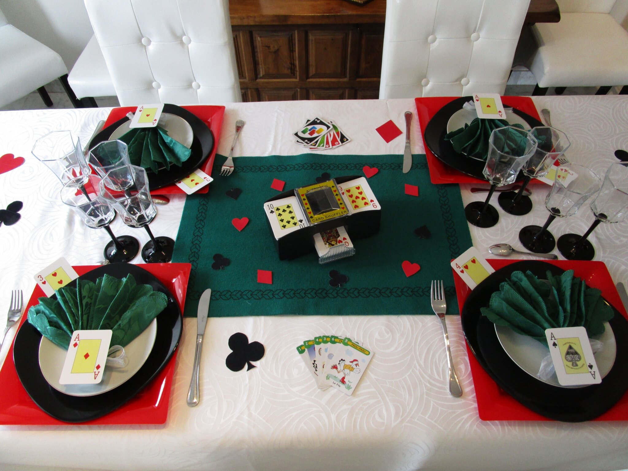 Repas à Thème Pays Du Monde Une déco de table sur le thème : "les jeux de cartes" - déco de tables