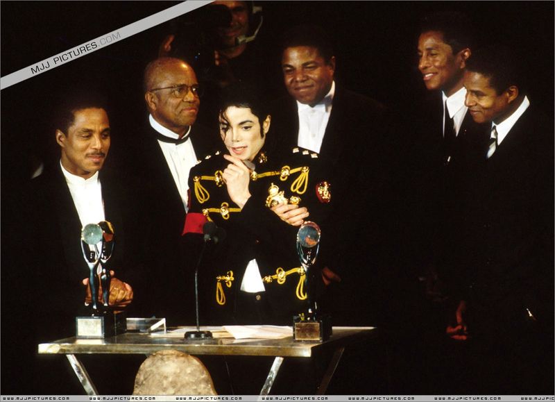 Un jour dans la vie de Michael Jackson - Page 2 86319105
