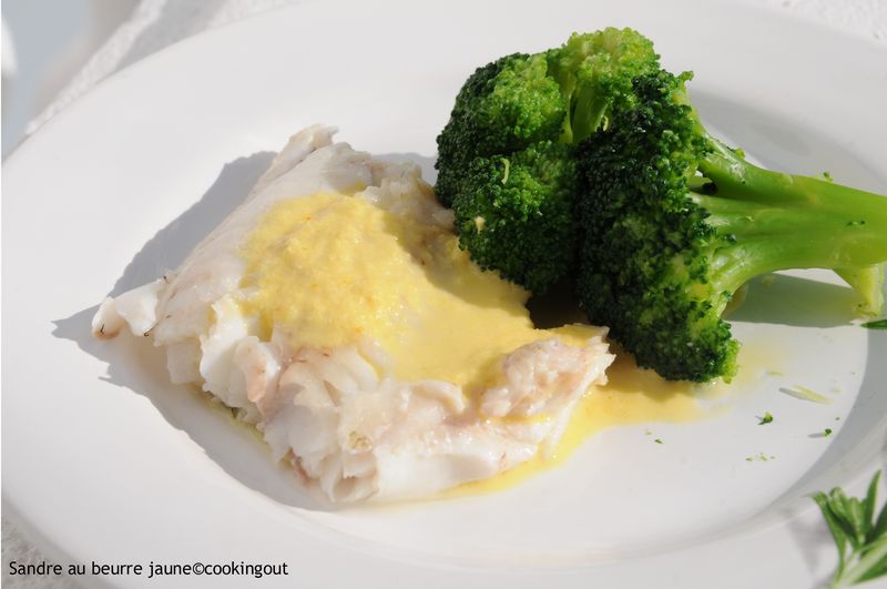 ... de la sauce au beurre blanc qui va si bien aux poissons mais