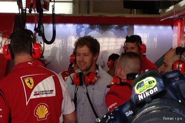 2014-Abu Dhabi essais prive-Vettel-box