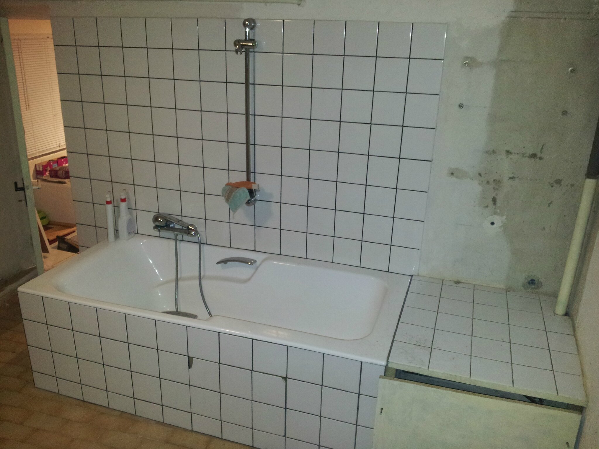 La salle de douche ici papa bricole, maman fignole & biscuit ...