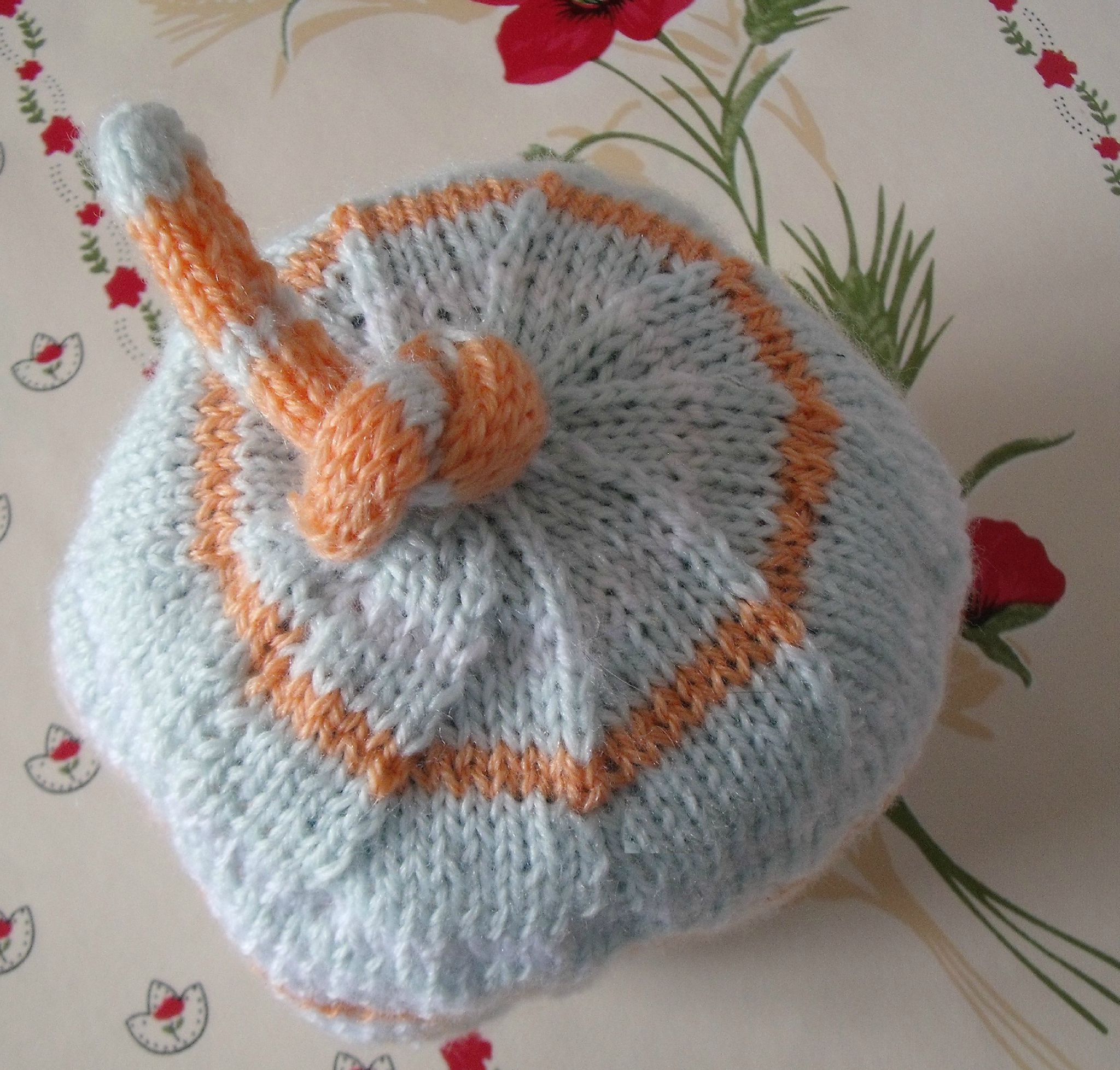 Apprendre a tricoter un bonnet naissance
