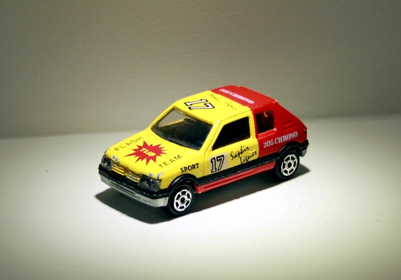 Peugeot 205 GTI de chez Majorette 04