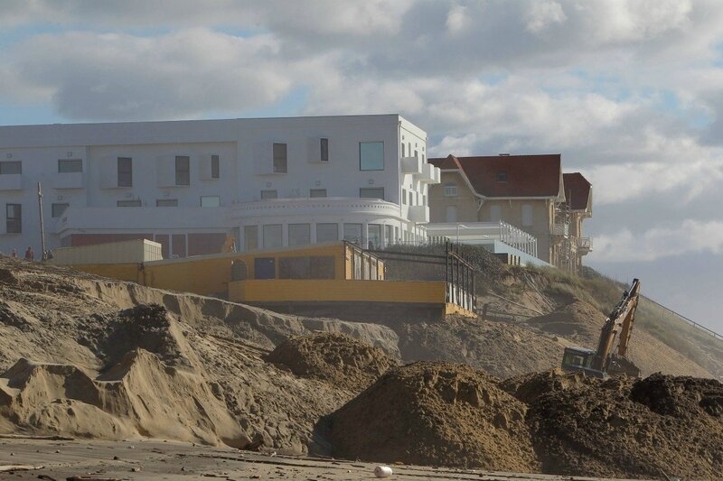a-biscarrosse-l-acces-a-la-plage-centrale-est-interdite-01-avril-2015-bis