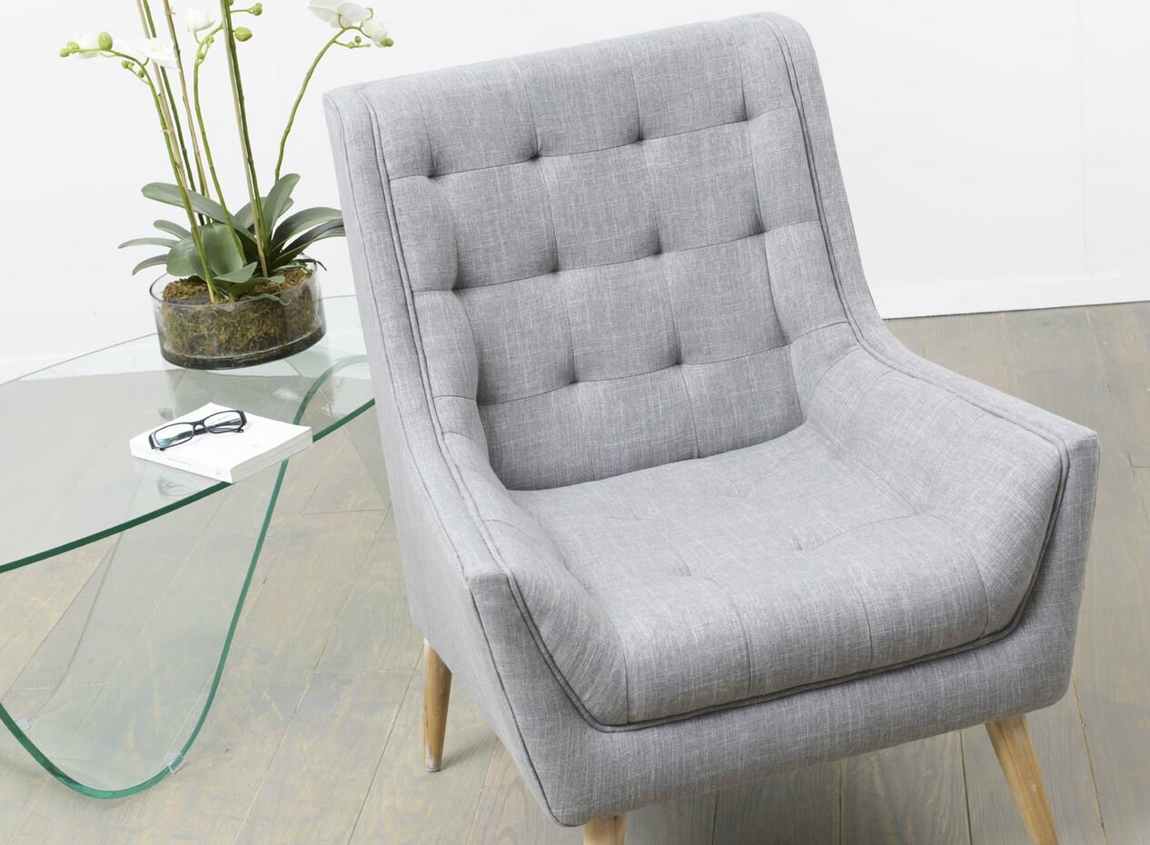 Fauteuil capitonné meubles et décoration amadeus au grenier de ...