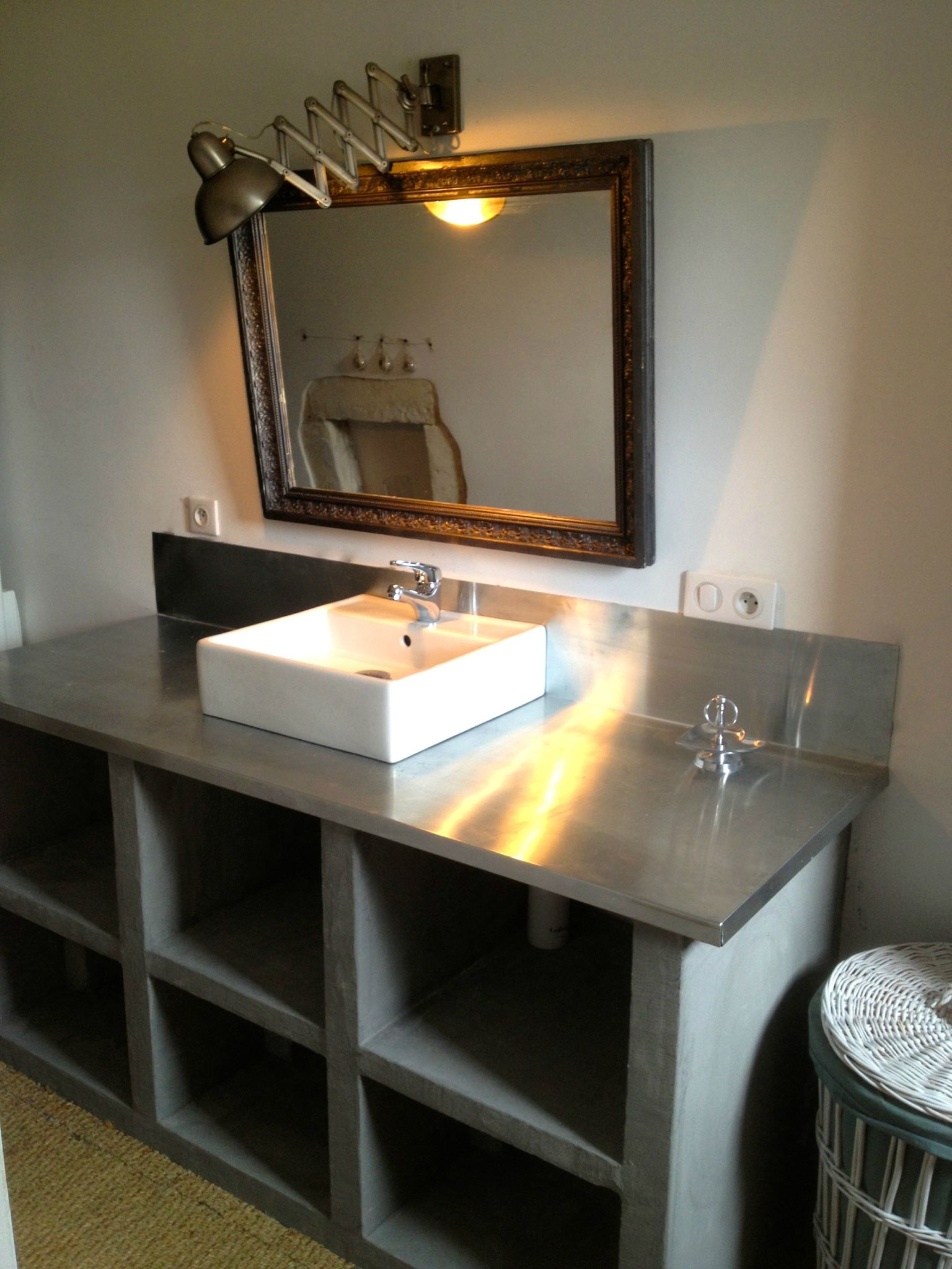 Acte final "salle de bain ".... chiffons & boutons