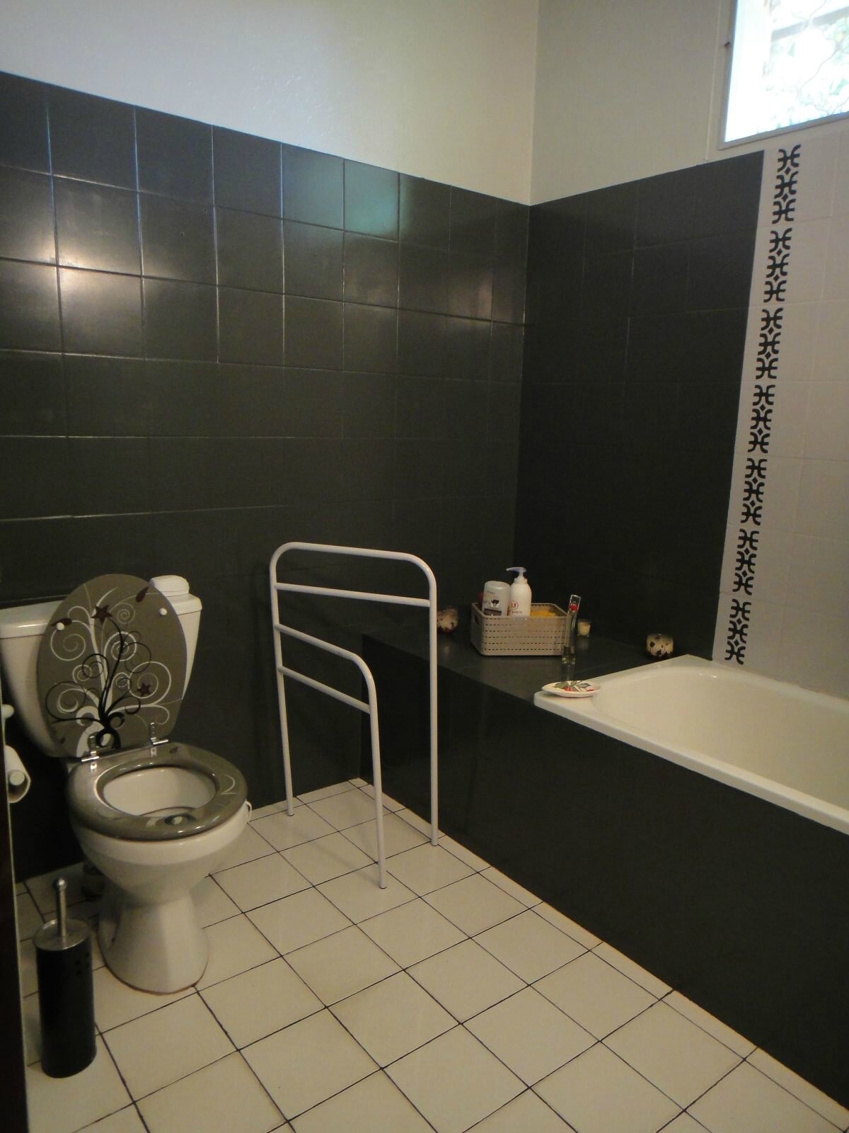 repeindre carrelage salle de bain. stunning gallery of d coration ... - Repeindre Un Carrelage De Salle De Bain repeindre carrelage salle de bain. stunning gallery of d coration ... - Repeindre Un Carrelage De Salle De Bain