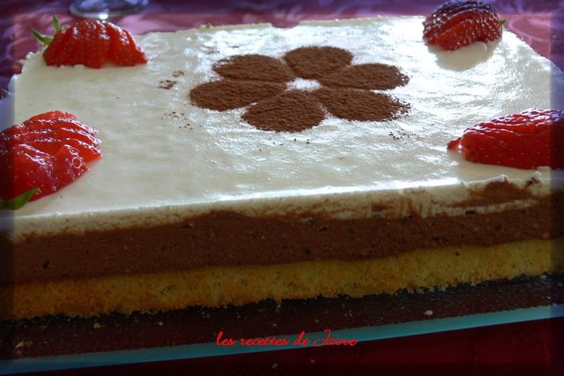 Gâteau d'anniversaire léger aux fraises la recette facile - gateau d anniversaire léger