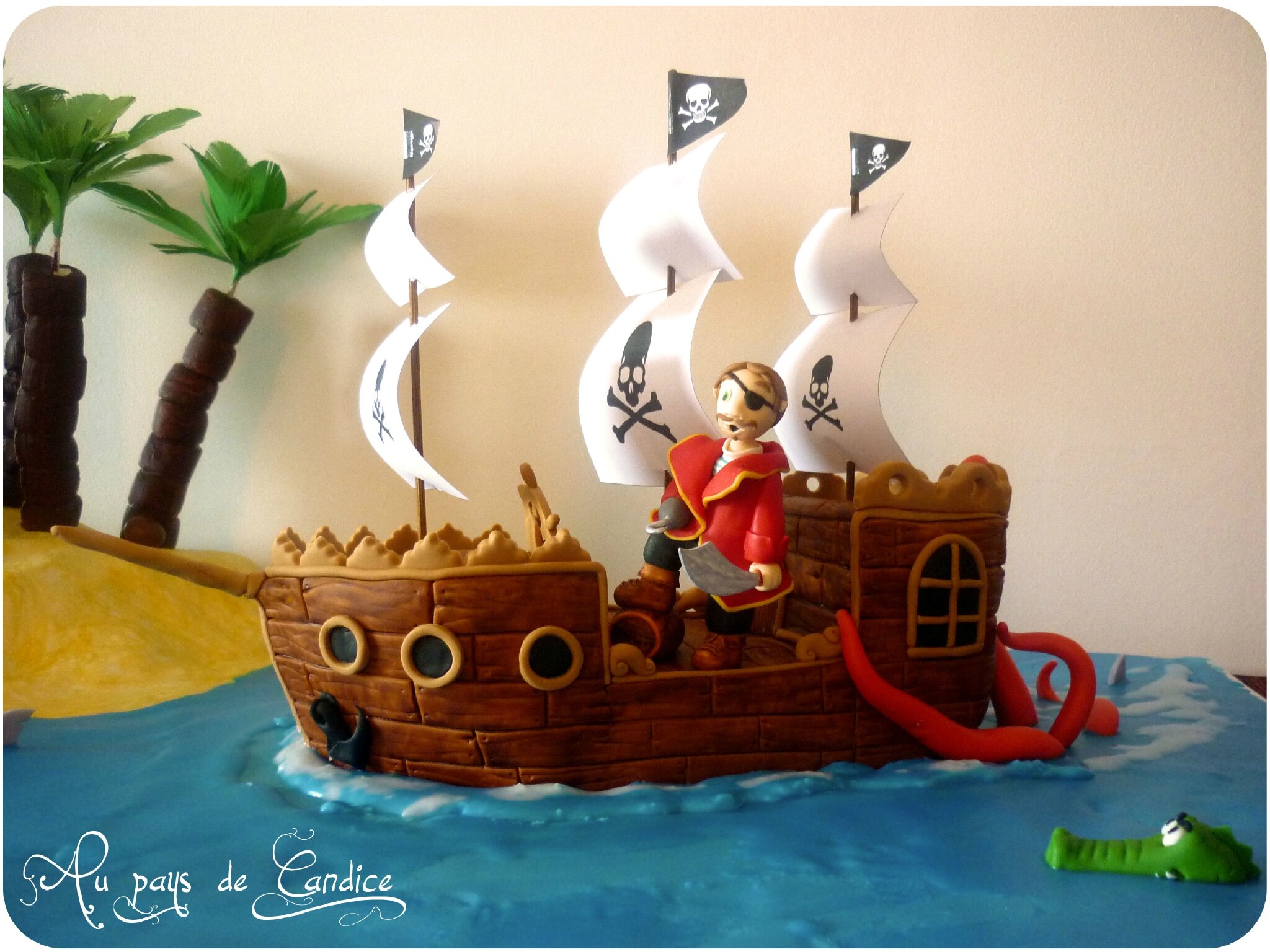 Gâteau bateau pirate (tutoriel) Au pays de Candice - gateau anniversaire pirate