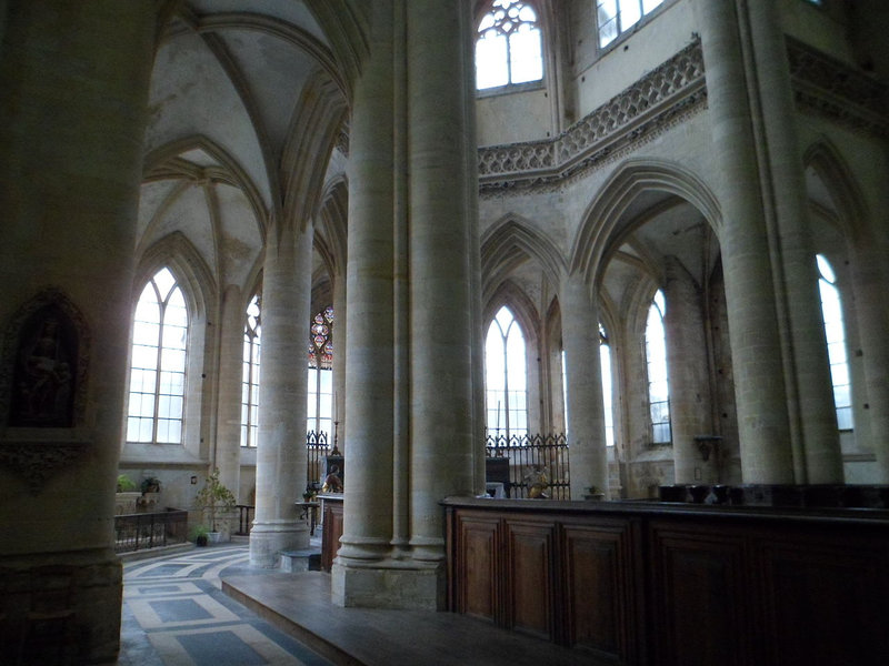 Eglise_Saint-Pierre_de_Coutances_-_Déambulatoire