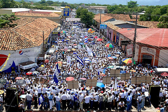 manifestacion_Empresarios_centroamericanos_condenan_bloqueo_comercial_contra_Honduras_noticia_encabezado
