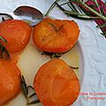 Abricots rôtis au romarin et miel de lavande