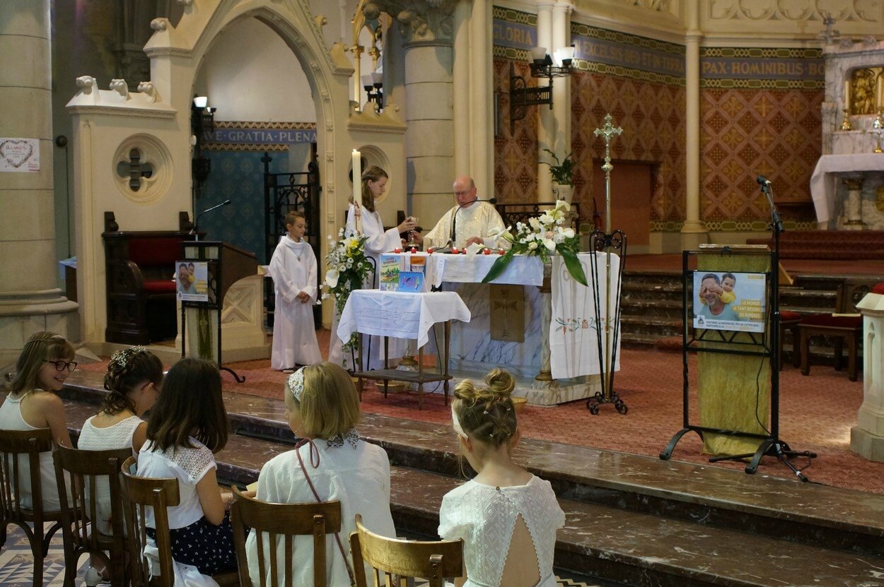 2017-05-28-entrées eucharistie-VIEUX-BERQUIN (45)