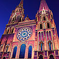 Les illuminations de la cathédrale de chartres (eure-et-loir) le 8 juillet 2019 (4)