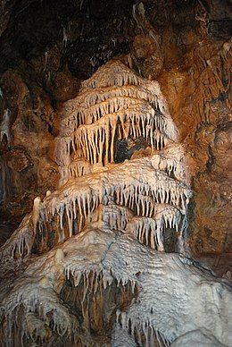 260px-Dinant_-_Merveilleuse_-_cascade_calcite_2