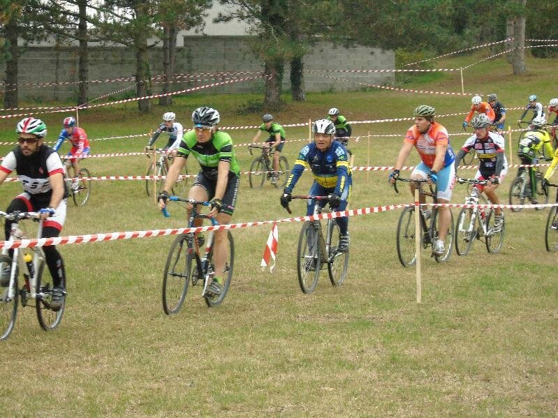 W_cycloCrossDecines103