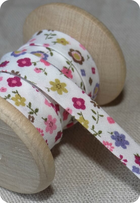 Biais fleuri multicolore