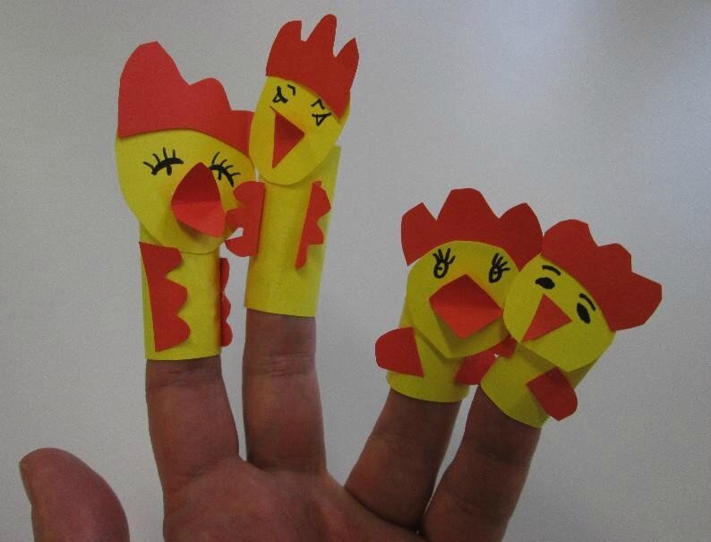 Un bricolage sympa : les petites poules marionnettes 