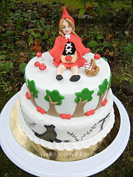 Gateau Le Petit Chaperon Rouge Gateau A Etage Pate A Sucre Prunille Fait Son Show