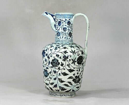Blue-and-white ewer with straight neck, Xuande period (1426-1435)
