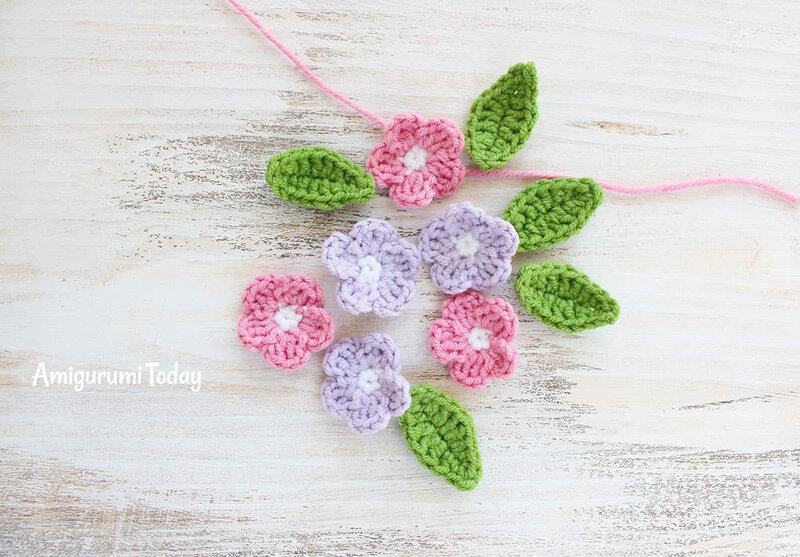 Cuddle-Me-Elephant-Crochet-Pattern-flowers