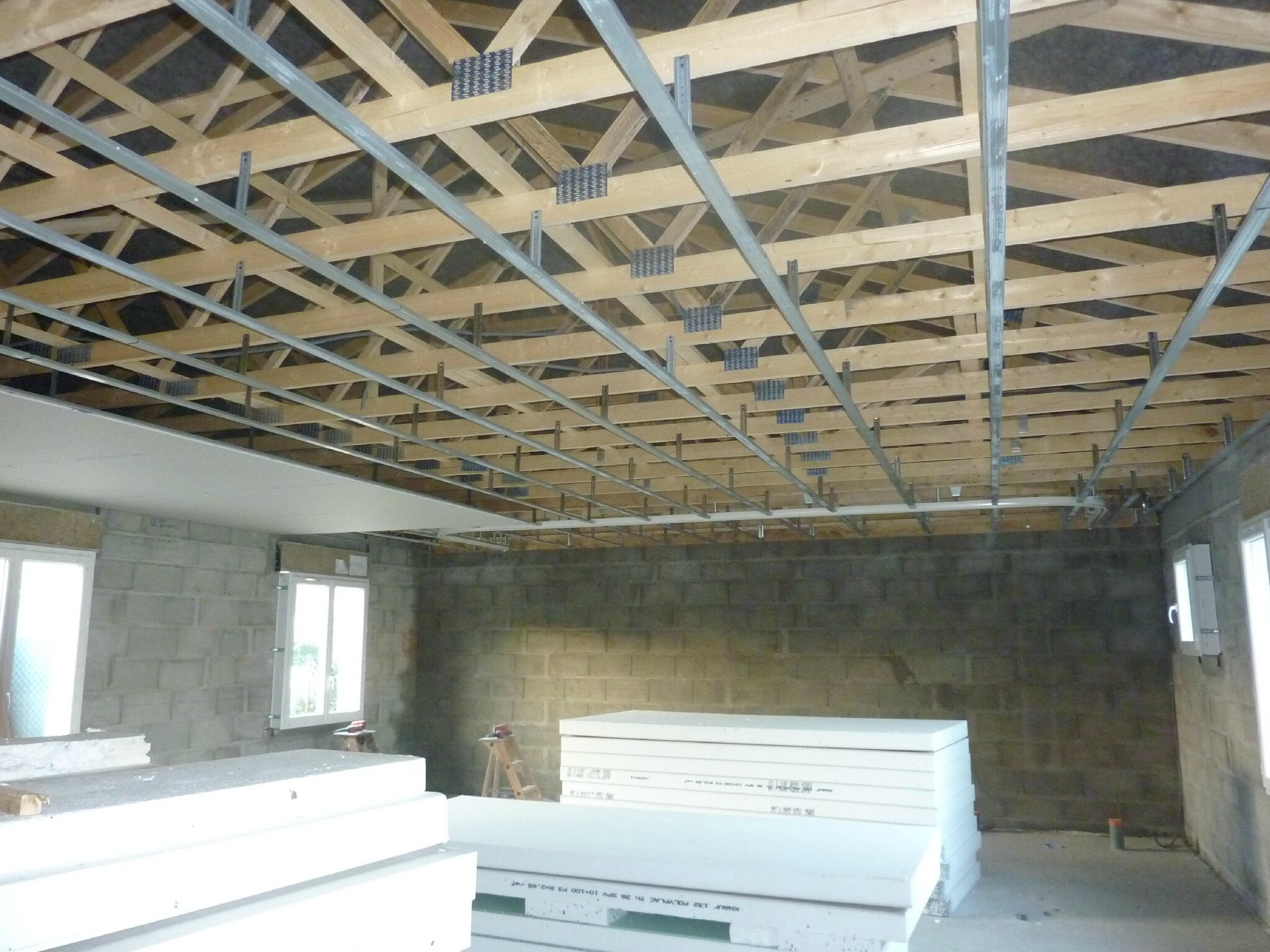  Plafond  rail  et placo  Construction maison SP