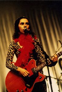 1993_06_PJ_Harvey_Casino_de_Paris_02