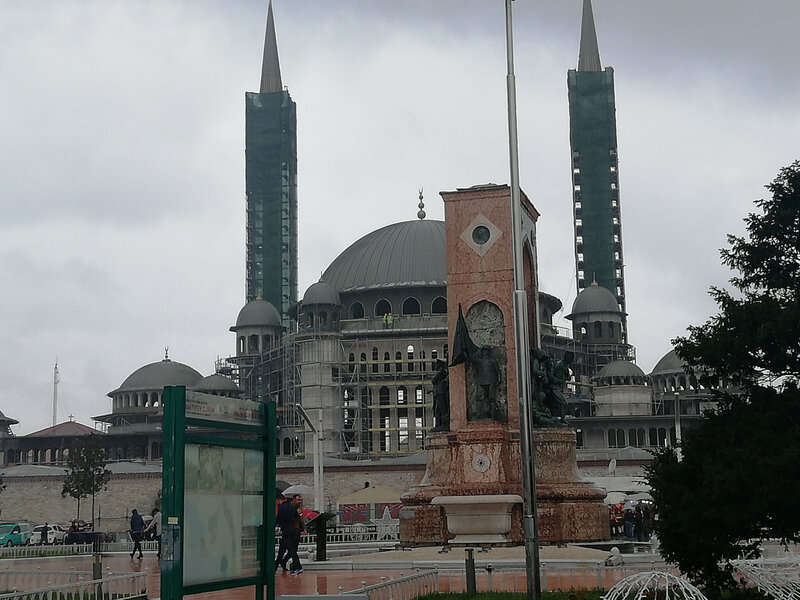place Taksim sous la, pluie