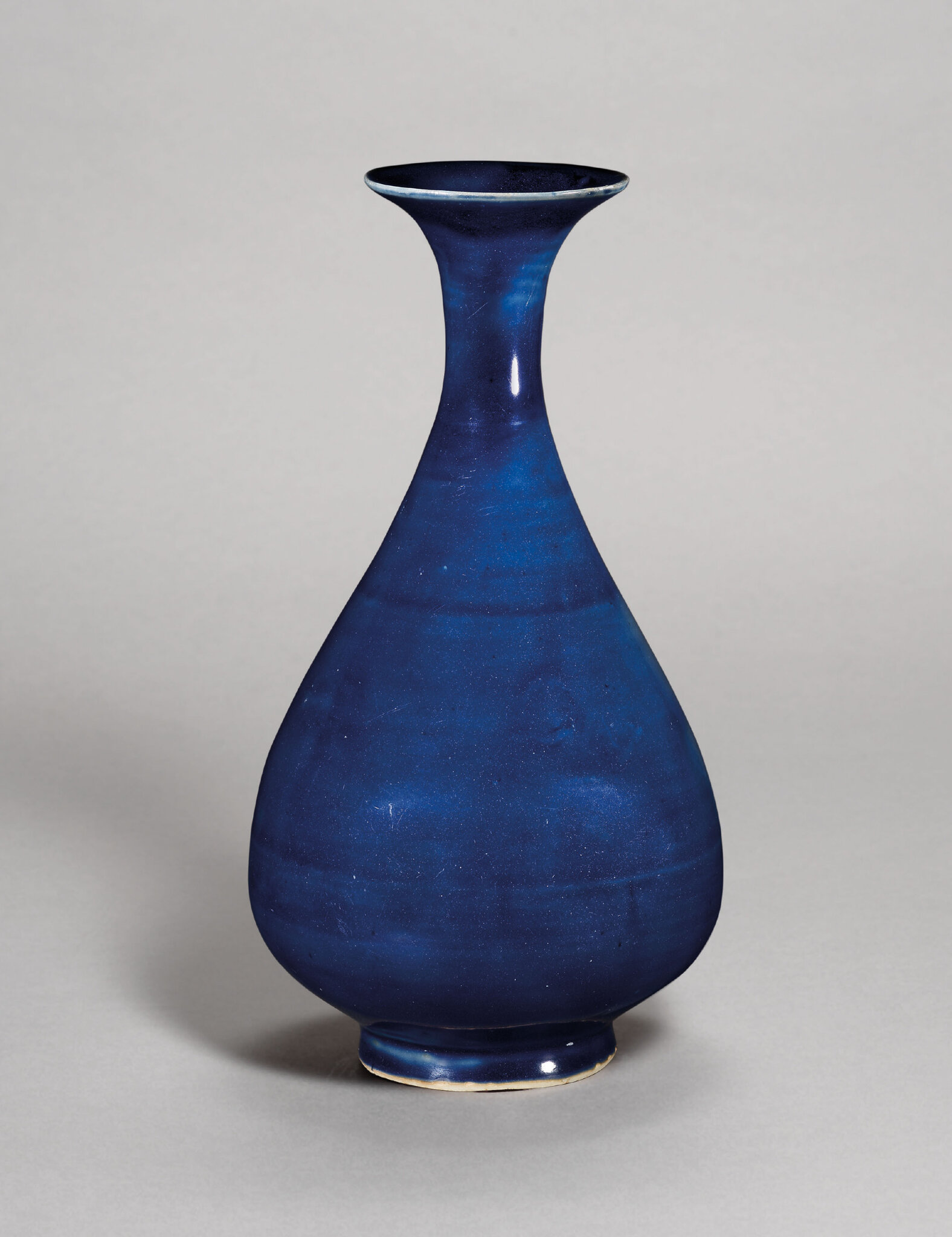 An exceedingly rare imperial blue-glazed gilt-decorated ‘dragon’ vase, yuhuchunping,Yuan dynasty (1279-1368)