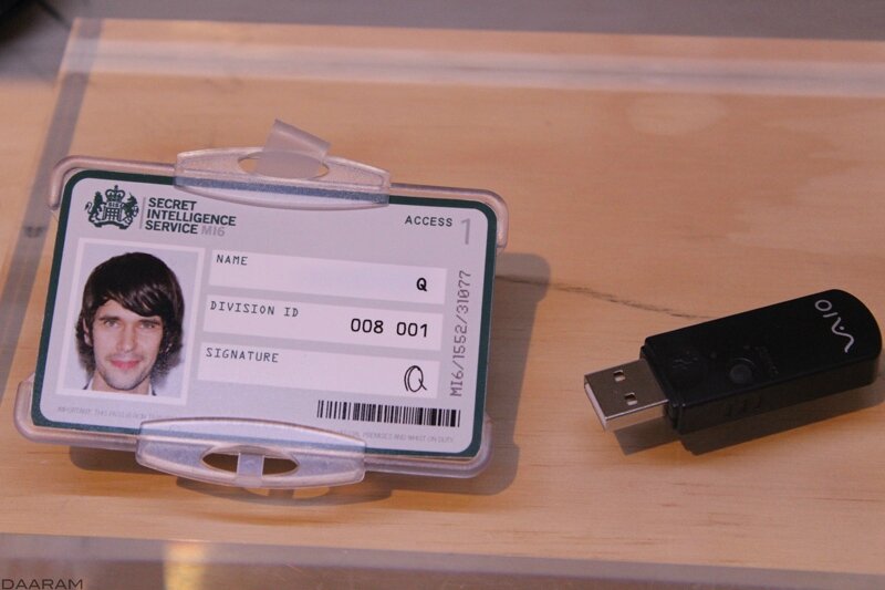 Q’s (Ben Whishaw) M16 access card & USB key. « Skyfall » 2012. Photo: Olivier Daaram Jollant © 2016
