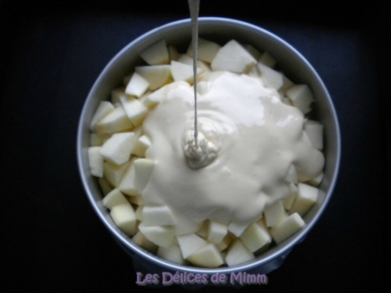 Sharlotka ou le cake aux pommes russe