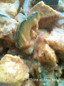 Blancs de poulet aux courgettes et ricotta gros plan