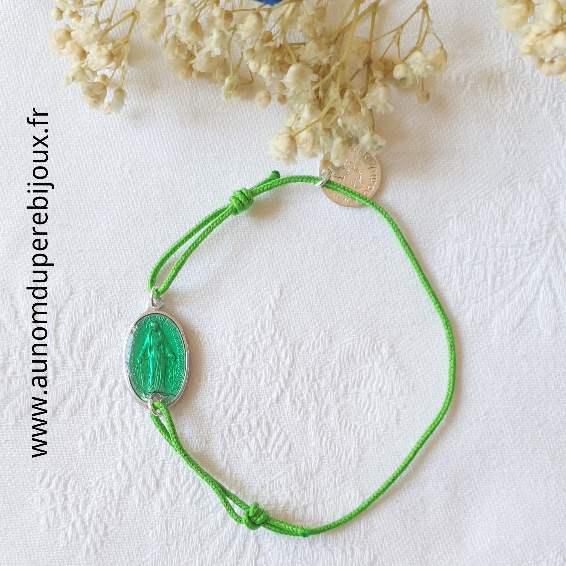 Bracelet Médaille miraculeuse émaillée sur cordon fin (vert)