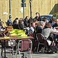 Terrasse de café place sainte-anne à rennes le 8 mars 2014