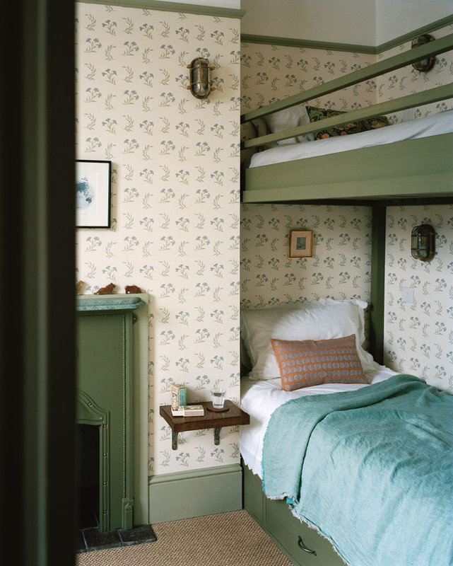 Olive-bedroom-©-Rory-Gardiner-web-820x1024