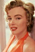 1952-01-Beverly_Carlton_hotel-day1-sit03-negligee_pink-by_halsman-013-1b