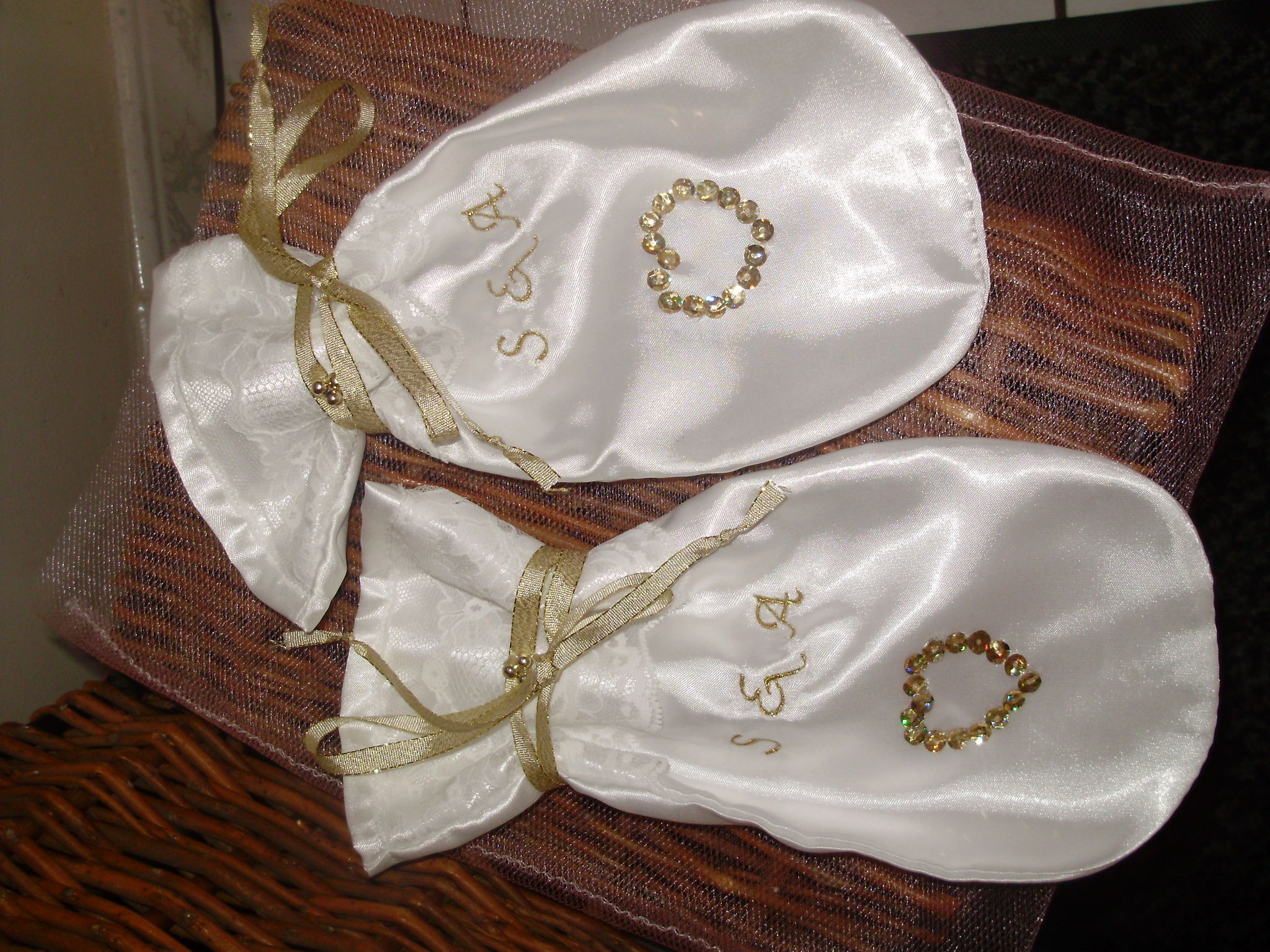 Gant cérémonie enfant en satin blanc