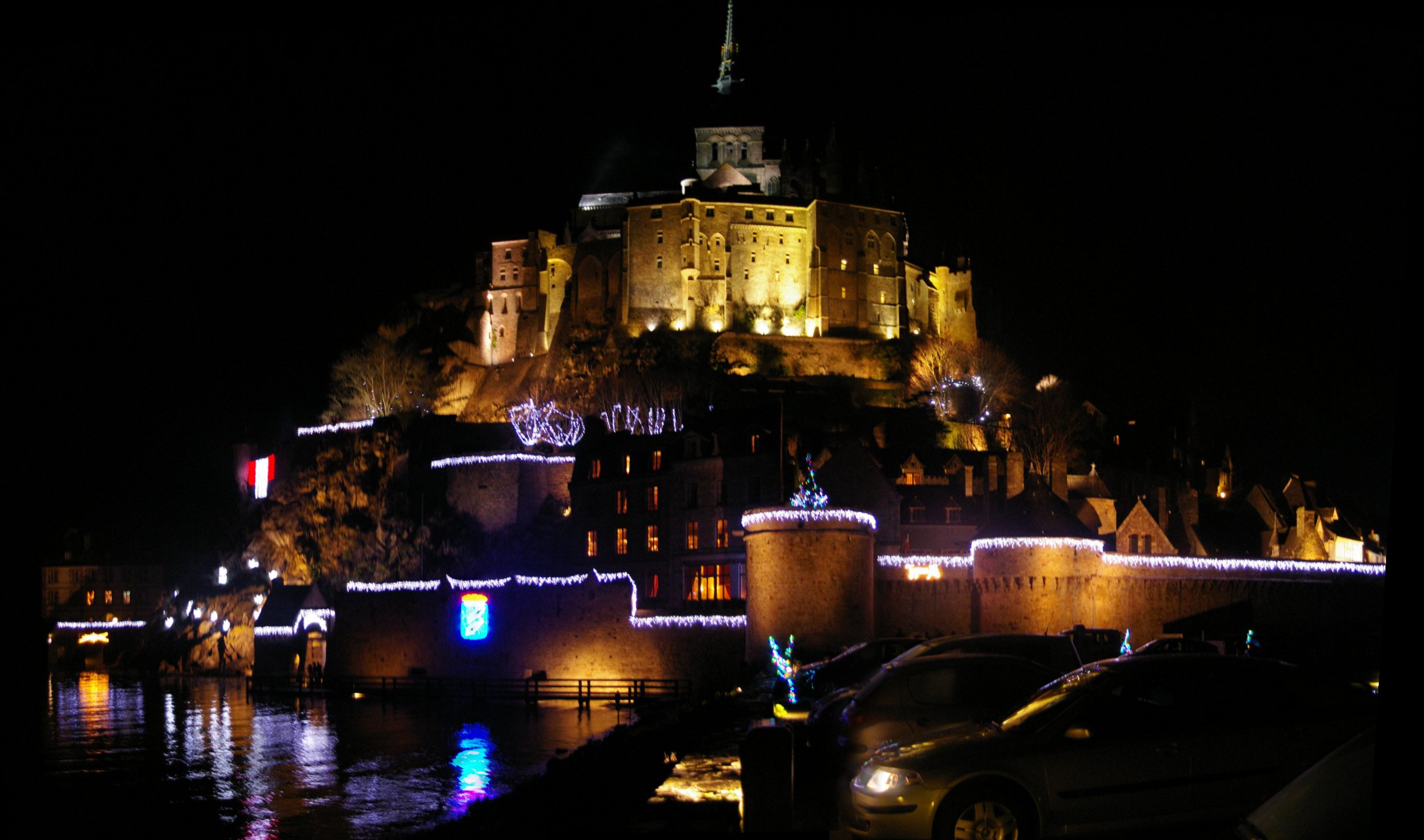 le mont saint michel ,le jour du 1er de l'an 2010 PhOtOMaX le mont saint michel ,le jour du 1er de l'an 2010 PhOtOMaX