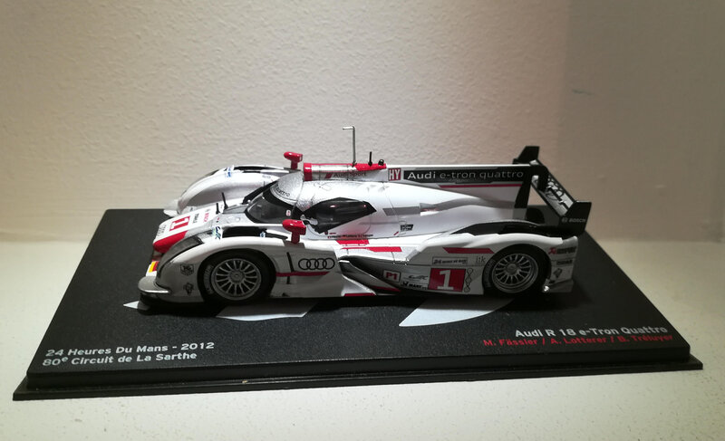 Audi R18 E-Tron Quattro (Ixo)
