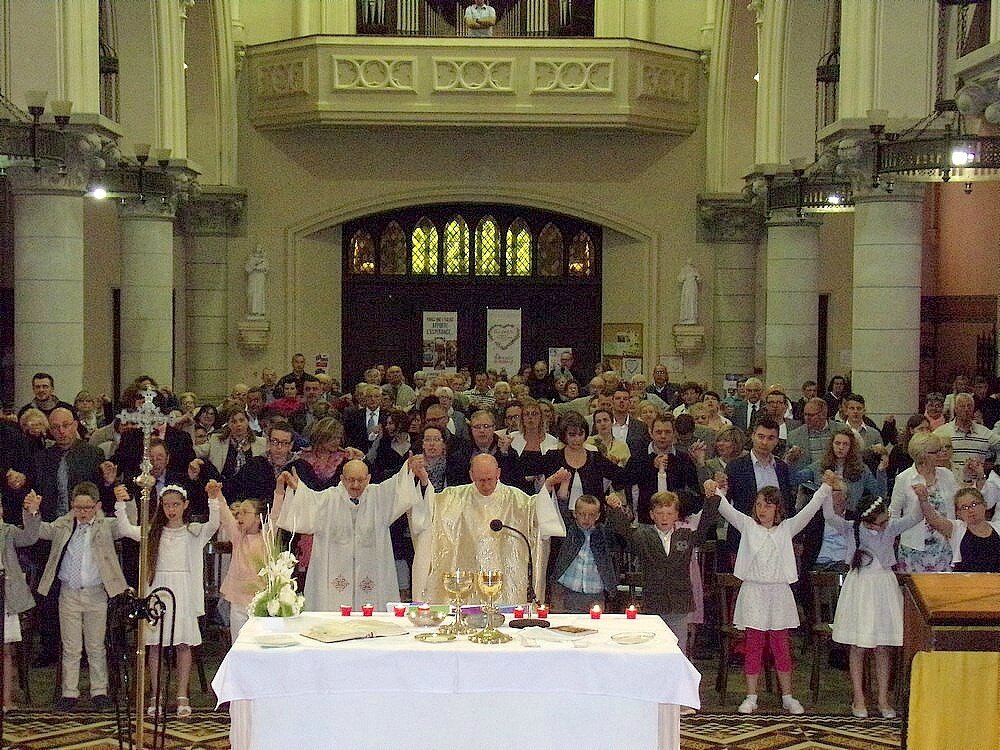 2016-05-29-entrées eucharistie-Vieux-Berquin (43)