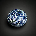 A blue and white dragon box and cover, underglaze blue six-character mark wanli and period (1573-1620)