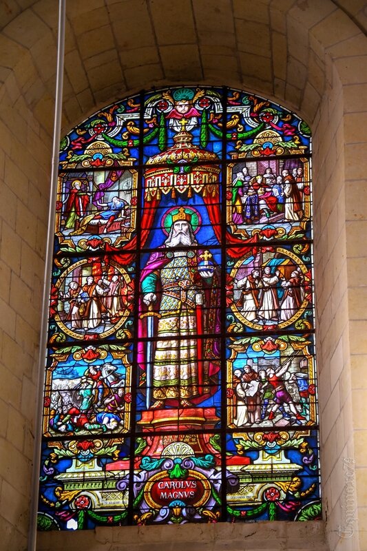 Vitrail a la gloire de Charlemagne Saint Florent du Mont-Glonne (3)
