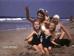 1941-07-LA-beach-private_movie01-getty-cap-04-14