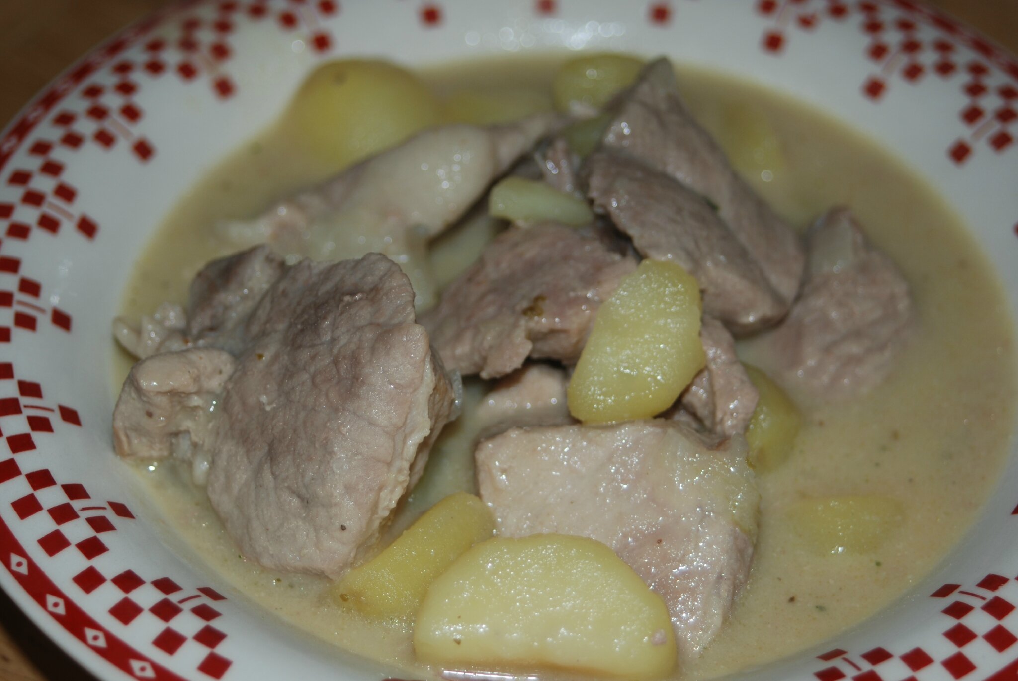 Saute De Porc Aux Pommes De Terre Facon Blanquette Les Recettes