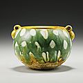 A sancai-glazed pottery jar, tang dynasty