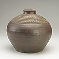 Bottle with combed decoration, 19th-early 20th century, nguyên dynasty, central vietnam