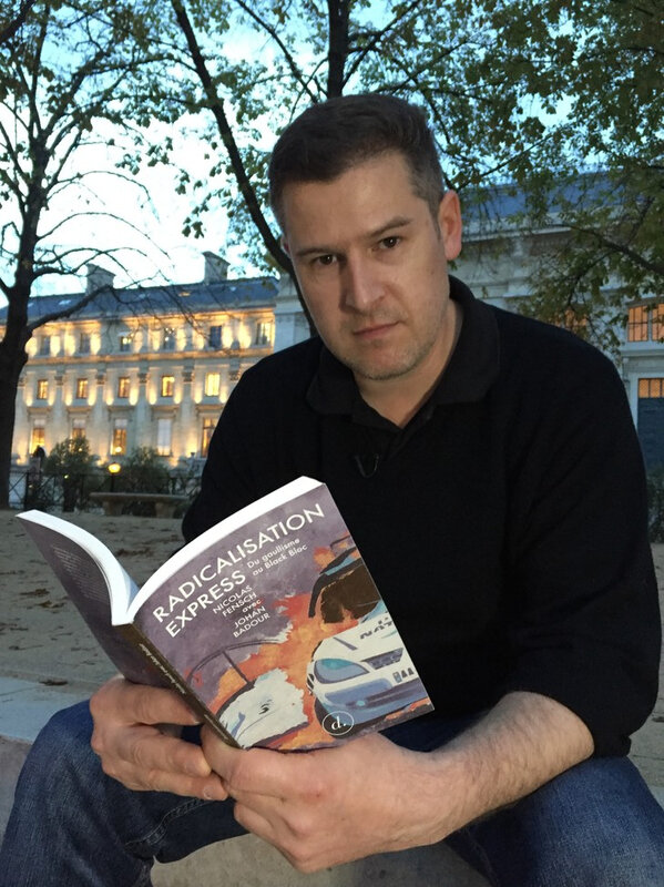 Nicolas-Fensch-photographie-devant-palais-justice-Paris-11-octobre_0_729_973