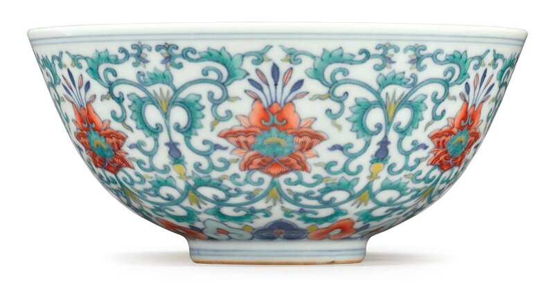 A doucai 'Scrolling Blossoms' bowl, Daoguang seal mark and period