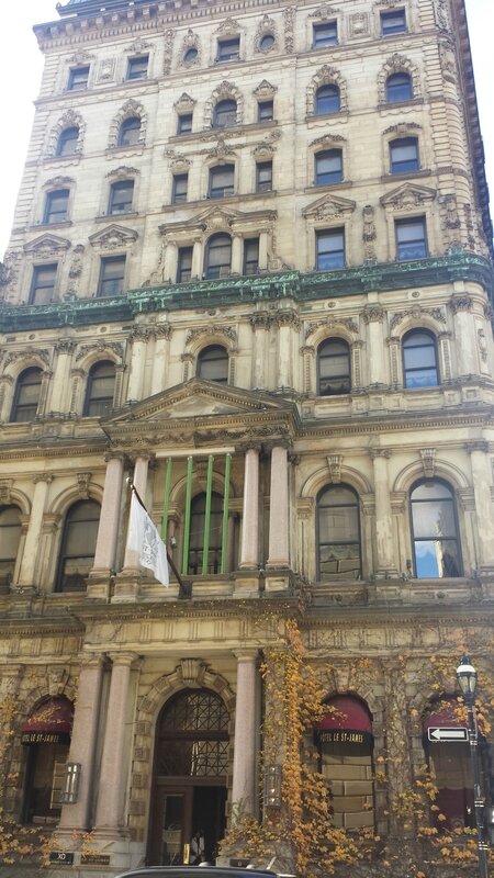 2015 11 07 (44) - balade dans le Vieux Montréal - Hôtel Saint-James rue Saint-Jacques